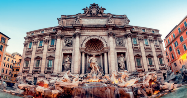 น้ำพุเทรวี เป็นน้ำพุขนาดใหญ่และมีชื่อเสียงที่สุดในกรุงโรม