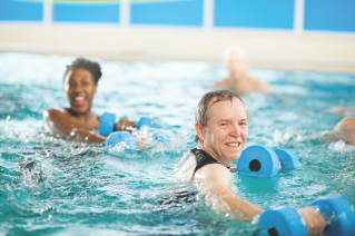 Aqua Exercise  “ออกกำลังกายในน้ำ” สร้างสุขภาพดีง่าย ๆ เพื่อผู้สูงอายุ