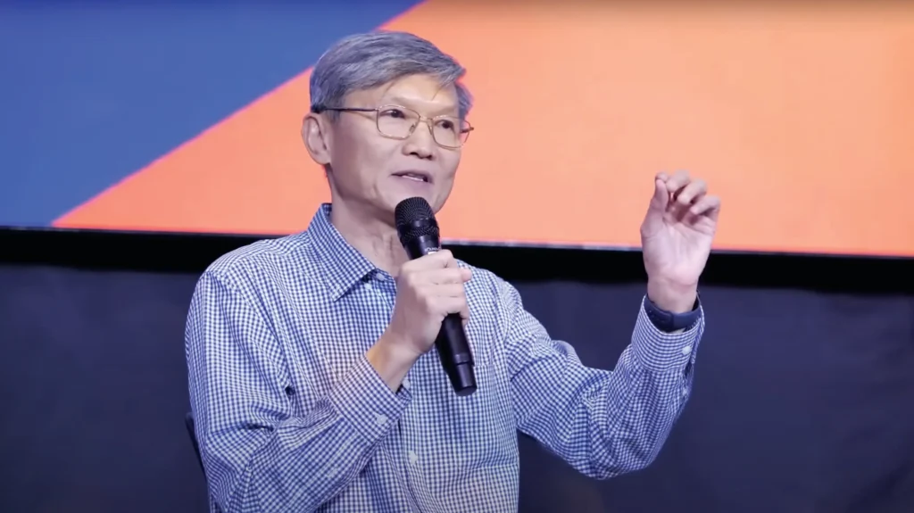 นพ.ประเวช ตันติพิวัฒนสกุล บริหารชีวิตสร้างความสุขวัย 50+ แก้โจทย์ภาวะ Mid-Life Crisis 1 1 compress 75
