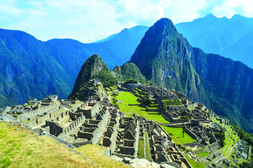 THE MEMORABLE TRAIN RIDES OF A LIFETIME 3 1667973772381