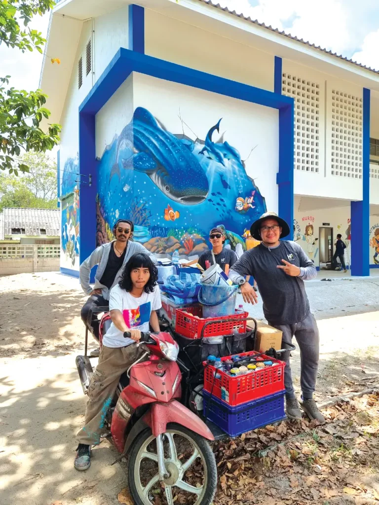 ศิลปะบรรจงสร้างสรรค์ อาคารทิสโก้ร่วมใจ 11 โรงเรียนบ้านคลองกำ กระบี่ โดย อิทธิพล ตันติณิชกุล และทีมกฐินศิลปะ 5 1723015773868