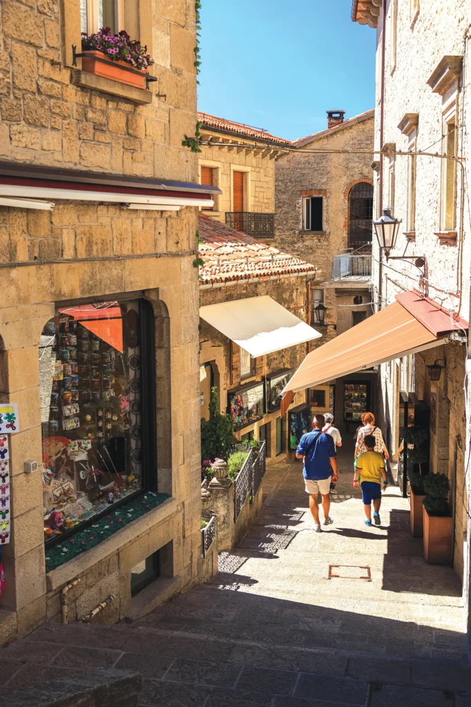 Unlocking San Marino’s 5 Allures 5 มนต์เสน่ห์ของ “ซานมารีโน” ดินแดนประวัติศาสตร์และความงามแห่งเทือกเขาแอเพนไนน์ 7 9 compress 10